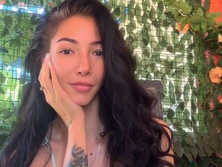 girl chatroom Zianna